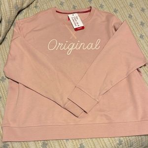 New with tages Chick-fil-a crewneck. Tag says 2X but it’s more like an XL